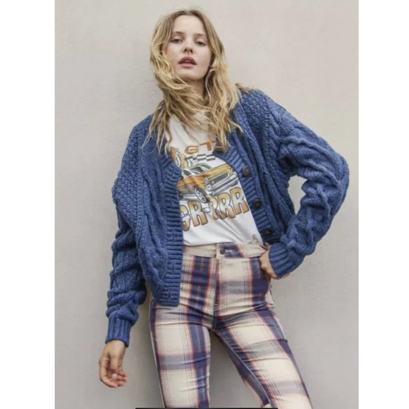 ✨HP✨ NWOTS FP JUST FLOAT ON FLARE JEANS (27) - Picture 4 of 15